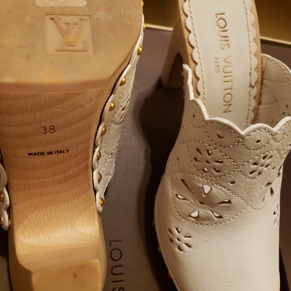 Authentic Louis Vuitton shoes - Picture 3 of 5